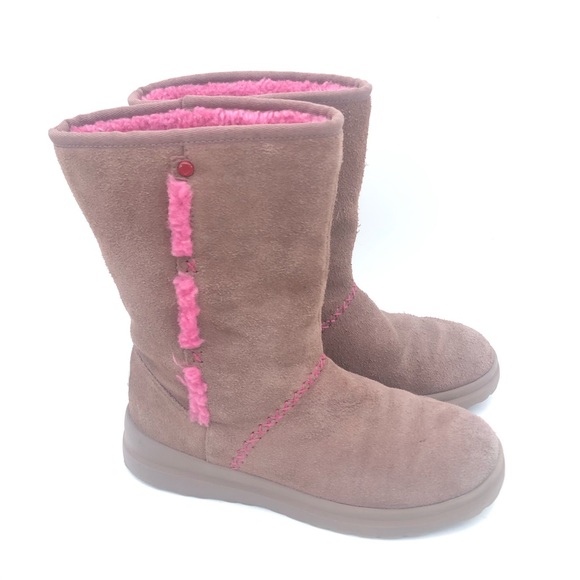 ♦️SOLD♦️UGG Australia I Heart Kisses Tan Suede - Picture 2 of 14